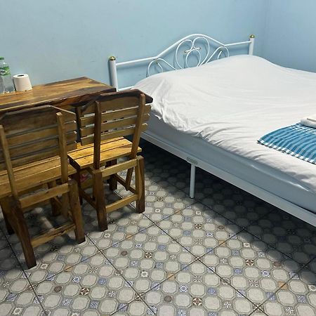 Noot'S Bar And Guesthouse 北碧府 外观 照片